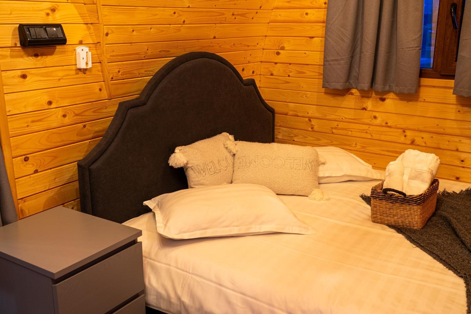 Glamp In Style Pods Resort Bran  Buitenkant foto