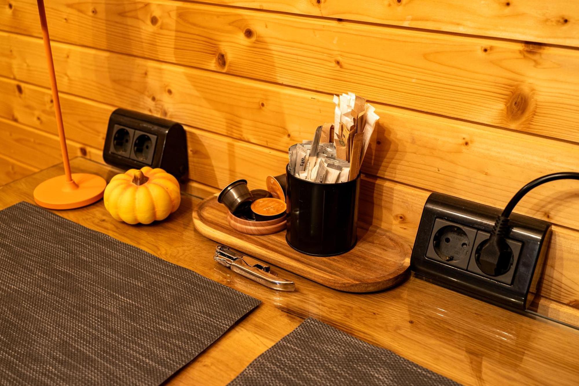Glamp In Style Pods Resort Bran  Buitenkant foto