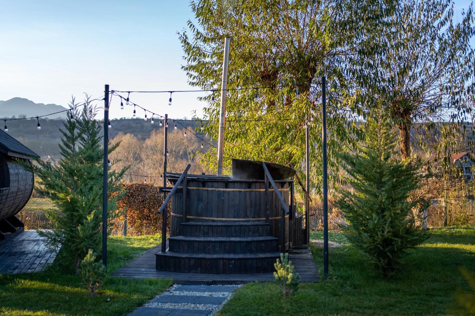 Glamp In Style Pods Resort Bran  Buitenkant foto