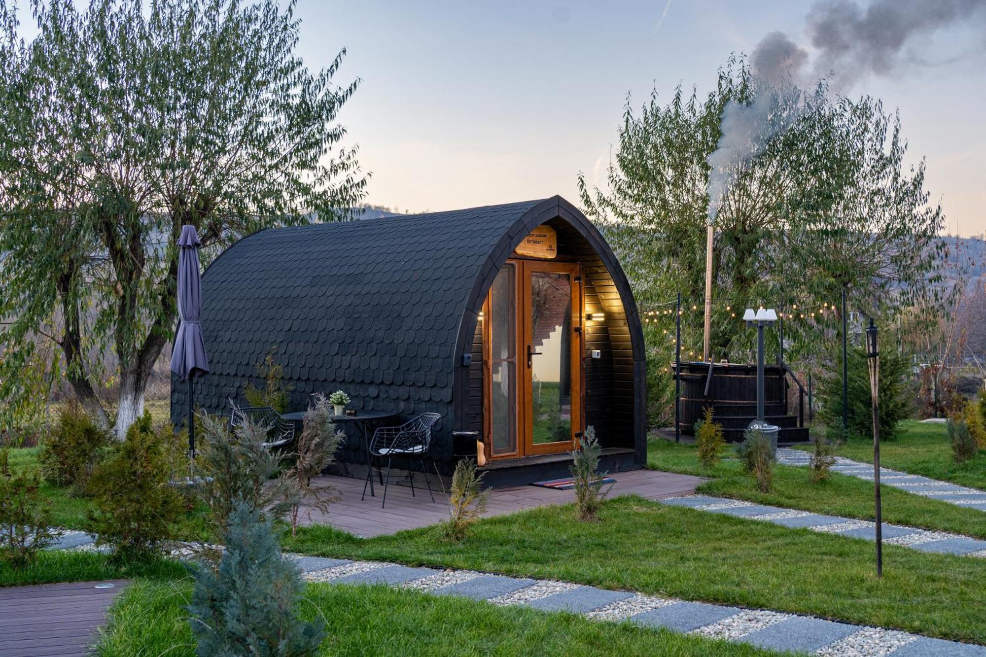 Glamp In Style Pods Resort Bran  Buitenkant foto