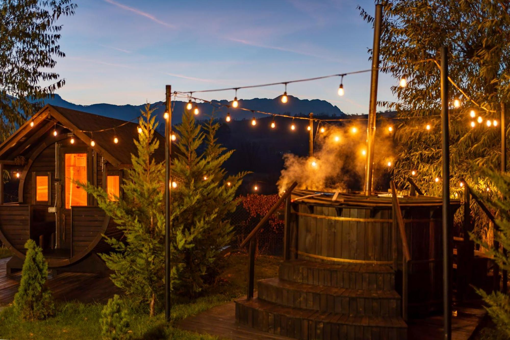 Glamp In Style Pods Resort Bran  Buitenkant foto