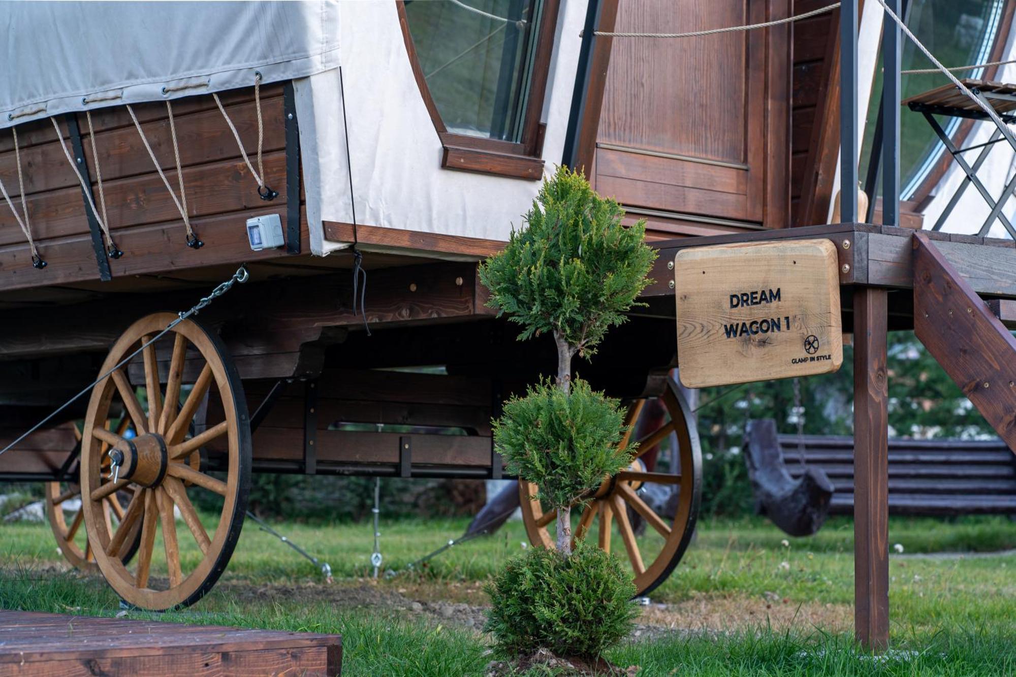 Glamp In Style Pods Resort Bran  Buitenkant foto
